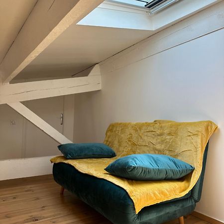 Appartement Avec Vue Sur L Eglise Des Saintes Exterior foto