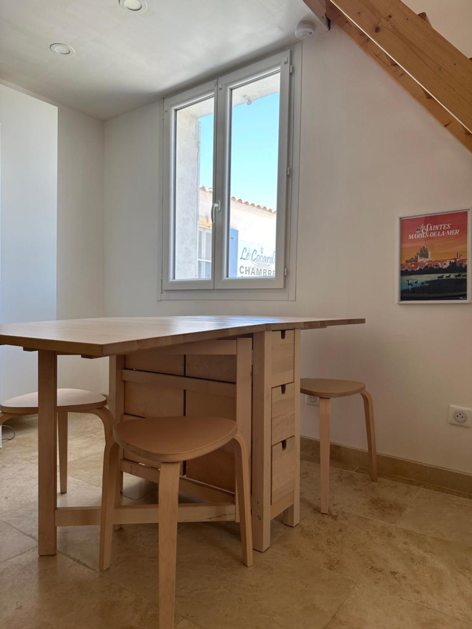 Appartement Avec Vue Sur L Eglise Des Saintes Exterior foto